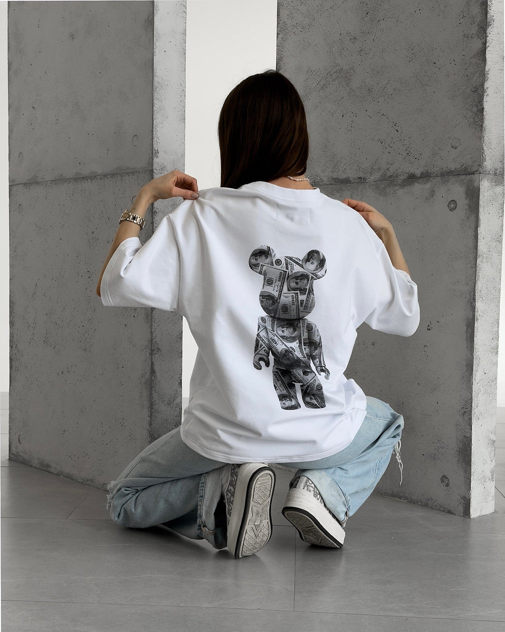 Жіноча футболка MONEY BEAR - Біла